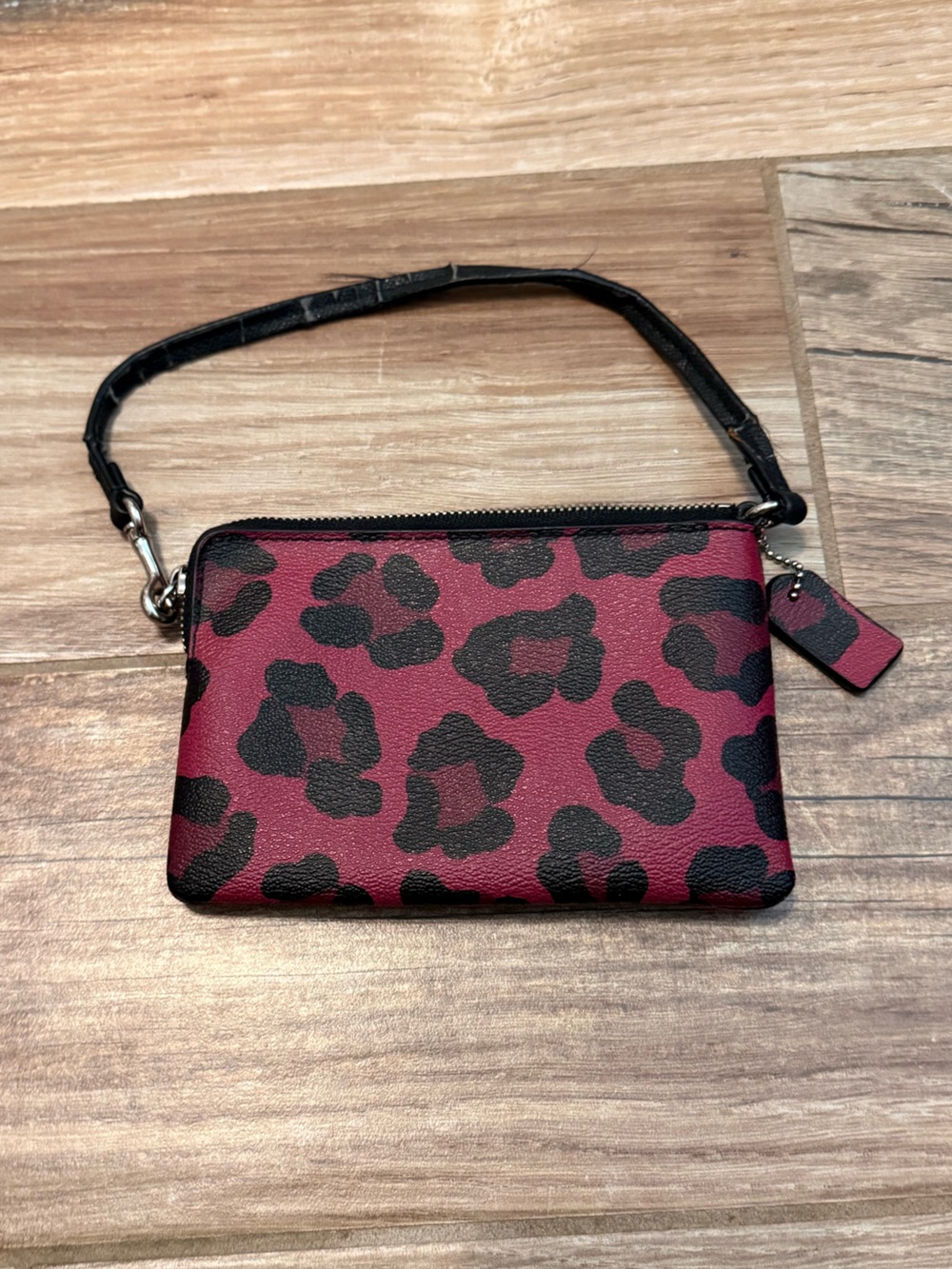 Coach Vintage Pink Leopard Print Wristlet - Picture 4 of 4